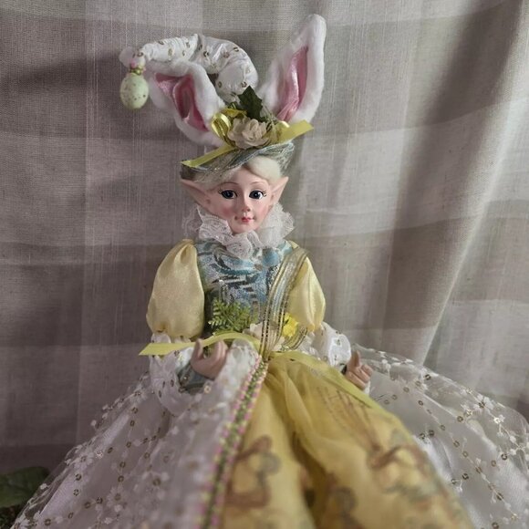 Cynthia Rowley Easter Elf Bunny Shelf Sitter Doll Tabletop Spring Decor Yellow - Picture 8 of 9